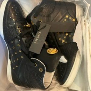 Men's Versace Sneaker - Black & Gold